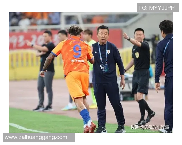 中超赛季中段换帅潮涌现，多队调整战术风格